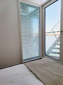 5-star floating vacation home on Lake Geierswald - Image 4