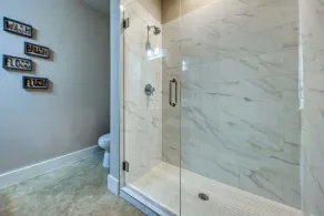 King William / Southtown Luxury Group Rental - Image 5