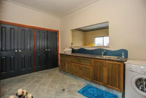 Sovereign Beach House - Image 2