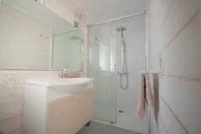 8 Personen Charmantes Haus, beheizter Pool BALNEO, Bettwäsche - Image 3