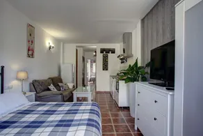 Triple Executive - Image 4
