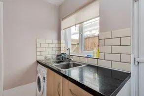 The Oxford Abode - 3-Bedroom House - large garden & free parking - Image 2