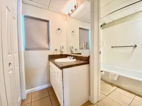 Casa Blanca Resort Studio Loft - Image 2