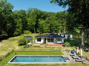 Upstate Kerhonkson Cottage on 2 acres w/ firepit and covered patio to guesthouse - Image 5