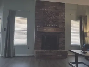 King bed 4 bedroom house - Image 3