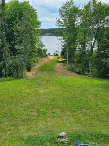 3 bed/2 bath, Pet friendly Log Lakehouse on 5 acres. Private and & relaxing. - Image 4