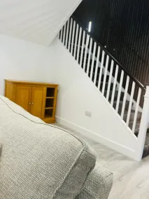 Woodside House - Image 2