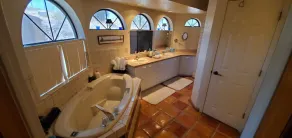 Stunning High Desert View in Secluded Mountain Setting - Image 3