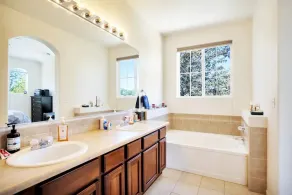 Luxe Private Getaway Just North of Downtown Denver! - Image 4