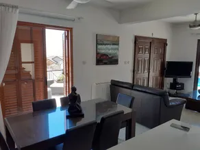 2 Schlafzimmer Villa mit privatem Pool in ruhiger Wohngegend - Image 4