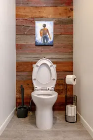Renovated 3 bed/2.5 bath with fast wifi & 100\" projector near the BIG HOUSE! - Image 5