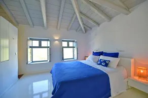 Villa Alma - Large spacious house close to the port - Image 4