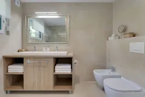 The entire premium 4 star boutique house in a quiet, safe and green environment - Image 4