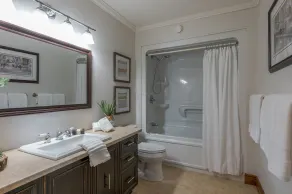 Kawartha Year Round Log Home! Direct Waterfront w/Sauna on the Snowmobile Trails - Image 2