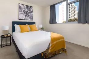Central 1-Bed with Parking, BBQ - Image 5
