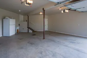 Nouvelle location! Complètement rénové, vues incroyables, beaucoup de place, très bien situé - Image 2