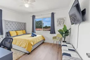 Comfy & Updated Apartment centrally located minutes away from everything! - Image 4