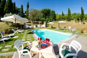 Villa in Uzzano with Private Pool & Garden - Image 4