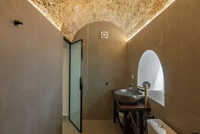 Jivaeri Luxury Suites - Image 5