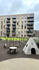 Luxury Top Floor Apartment in London - Image 3