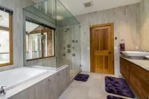 East Hampton Gem Minuten von der Stadt mit Unique Chef's Kitchen und Pool House - Image 3