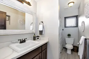 Private custom entertaining home on the hill w view of valley & river - Image 3