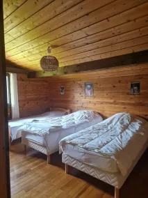 Chalet cosy au calme avec vue à couper le souffle sur les montagnes - Image 4