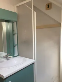 Quiet 2-bedroom apartment in the center of Bagneres-de-Luchon with a balcony and garage - Image 3