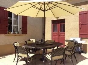 Renoviertes Landhaus mit privatem Swimmingpool - Image 5