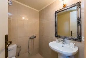 Lefteris Villa avec piscine privée, à seulement 3 km de la plage. - Image 2