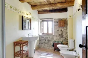 3 bedroom villa (8 sleeps) with private pool in Garfagnana - Image 3