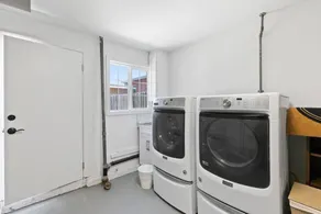 Bright & Peace 3BR, RWC Fresh Remodeled & Spotless - Image 2