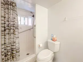 3-Beds just 100m from white sands of Hermosa! - Image 3