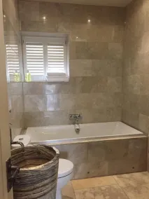 Stunning clifftop 2 bedroom apartment - Image 3