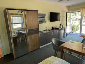 Apartment 1 - Bed & Breakfast am Waldgürtel - Image 2