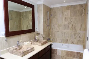 Charming, quiet, luxury and beautiful Marina Apartment - Image 3