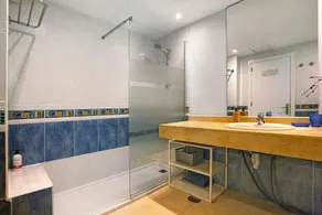 Casa de vacaciones 'Oasis Tamarindo' con piscina compartida, terraza privada y Wi-Fi - Image 3