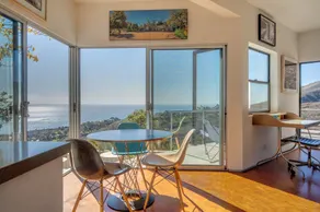 Malibu Modern Pool House - Image 2
