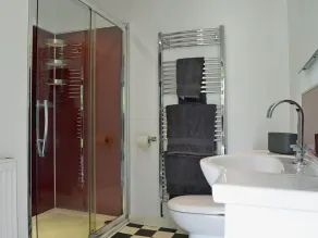 1 bedroom accommodation in Moorlinch, near Bridgwater - Image 2