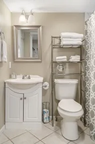 Historic Downtown Bungalow Near Branson Landing with Private Hot Tub & Free Tickets - Image 4