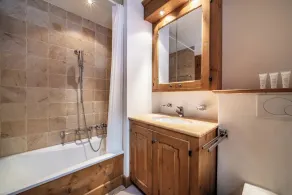 Ayous Verbier - BY EMERALD STAY - Image 3