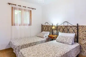 Holiday Home \"Can Sito\" with Garden, Terrace, Mountain View & Air Conditioning - Image 5