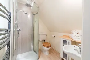 Jiggers Cottage- 3 bedroom in Corfe Castle. Dog friendly, garden & parking - Image 2