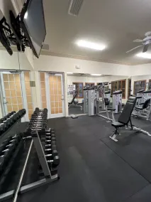 Regatta at Vanderbilt is an upscale condo - a 7 minute walk to the beach! - Image 3