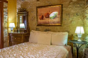 SMARAGDA ART COUNTRY HOUSE a lovers nest or family resort, spectacular sea views - Image 5