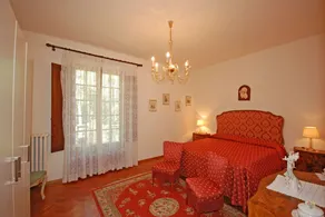 Spacious Villa with Pool in the heart of Chianti, ideal for exploring Tuscany - Image 4