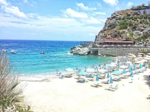 Eleni Sea View Luxury Apartment in Mades - Image 4