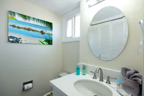 Remodeled Family-Size Condo with Fantastic View of the Ocean and Pool - Image 2