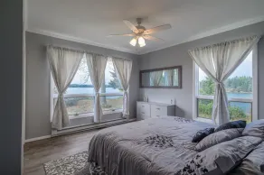 WATERFRONT VIEWS!! - Image 4