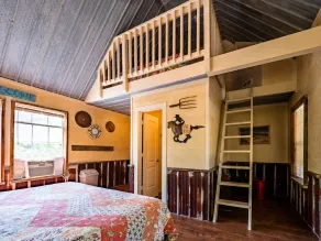 Cozy Rustic Cabins for Self or Family Retreat - Image 4